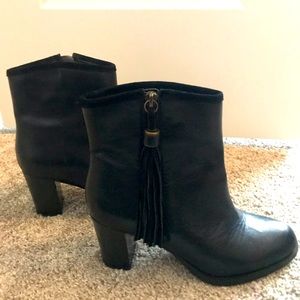 Like New Ralph Lauren Black Ankle Booties 8.5